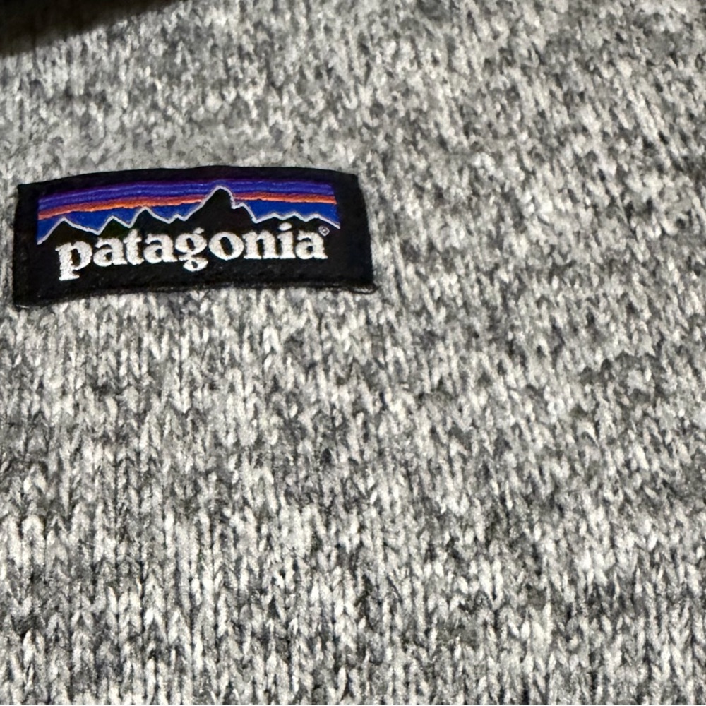 Medium Women’s Patagonia Half Zip Perfect Condition Gray Measurements in Pics 🔥 - Picture 9 of 10